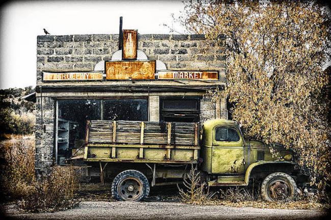 the-green-truck-grocery-market-humboldt-street