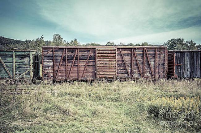 old-abandoned-box-cars-central-vermont-edward-fielding